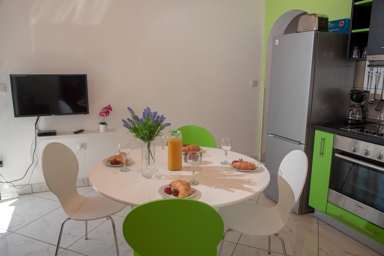 Apartment Ariana Bol Eksteriør billede